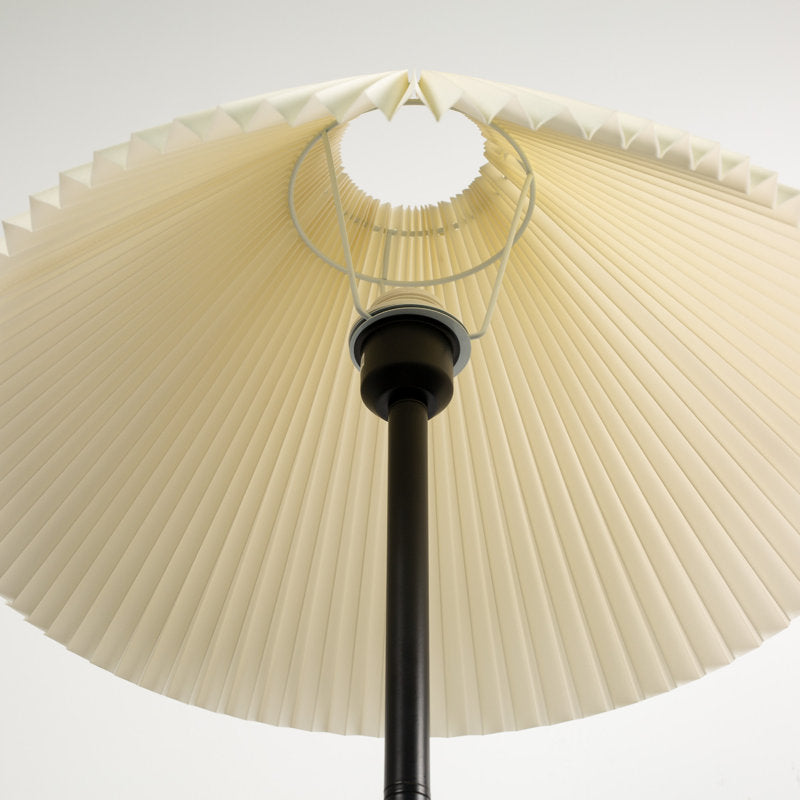 White shade floorlamp
