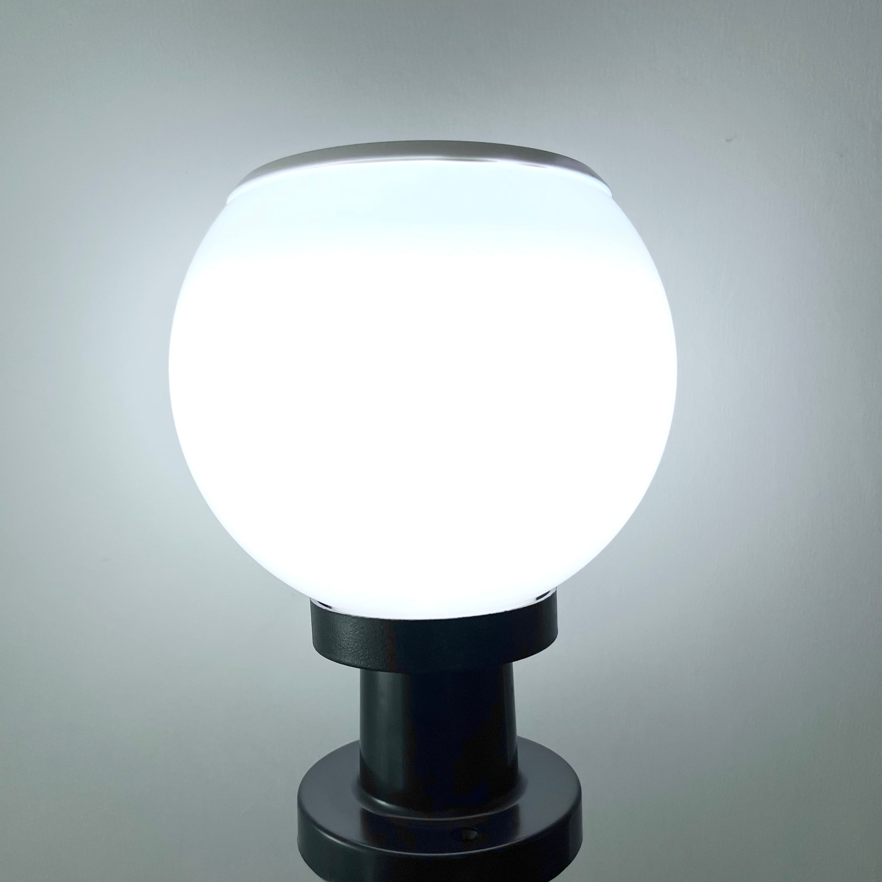 Ac/DC Globe Pillar light SOLAR